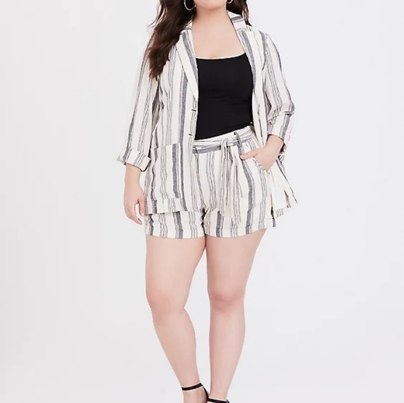Torrid LINEN Allover Stripe Pattern BLAZER Size 3/3X - Picture 1 of 12